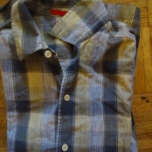 LEVIS RED TAB CASUAL BUTTON DOWN SHORT SLEEVED SHIRT